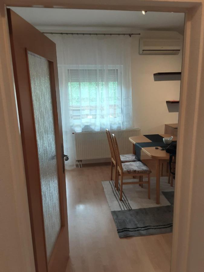 Jozefin Apartman เฮวิซ ภายนอก รูปภาพ