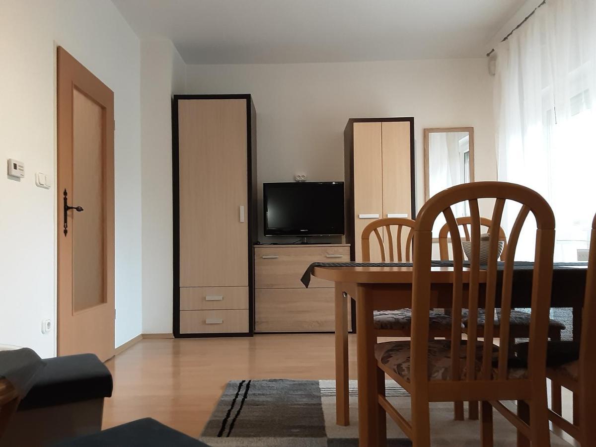 Jozefin Apartman เฮวิซ ภายนอก รูปภาพ